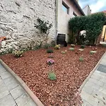 Tessa House * 코세그