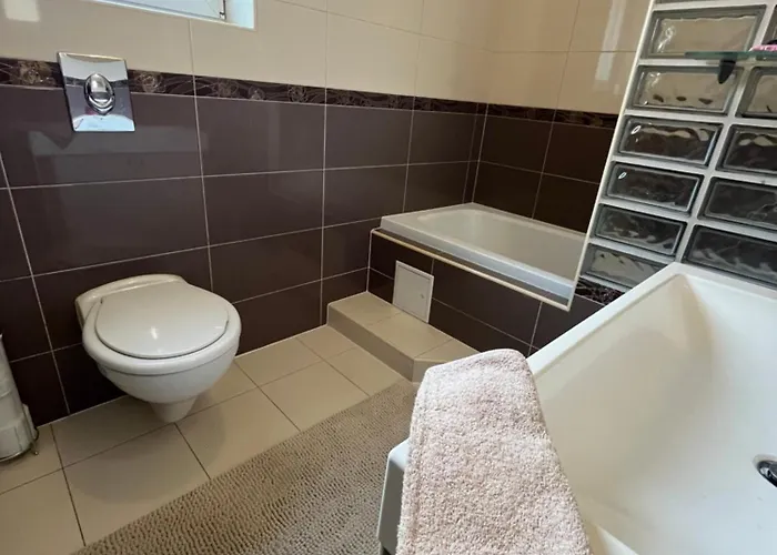 Tessa House דירה *